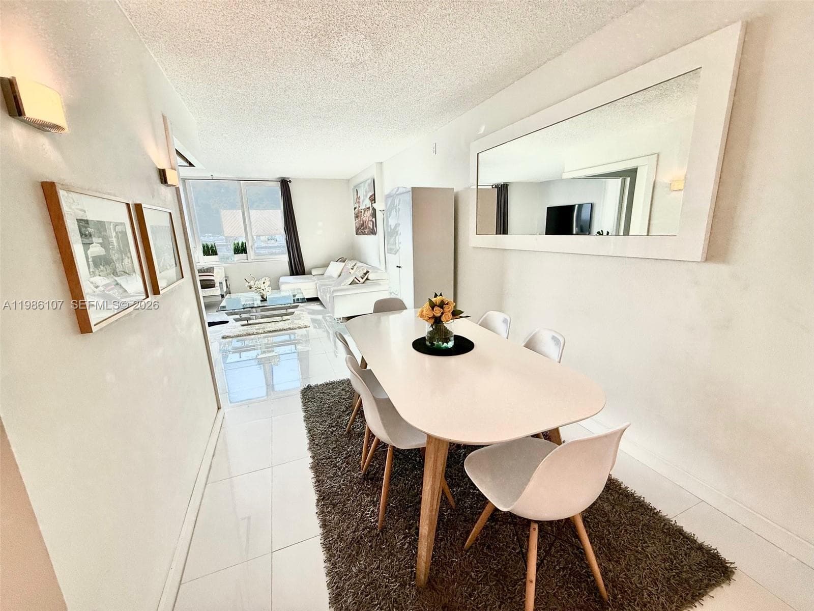 A11986107 — Miami Beach — 9