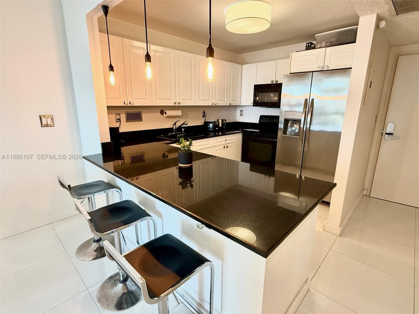 A11986107 — Miami Beach — 10