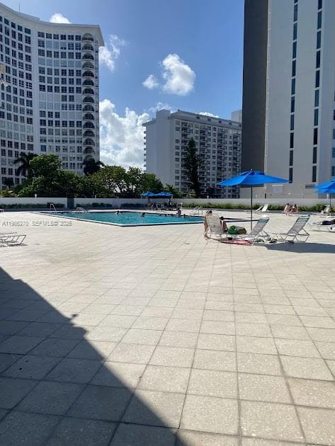 A11986270 — Miami Beach — 27