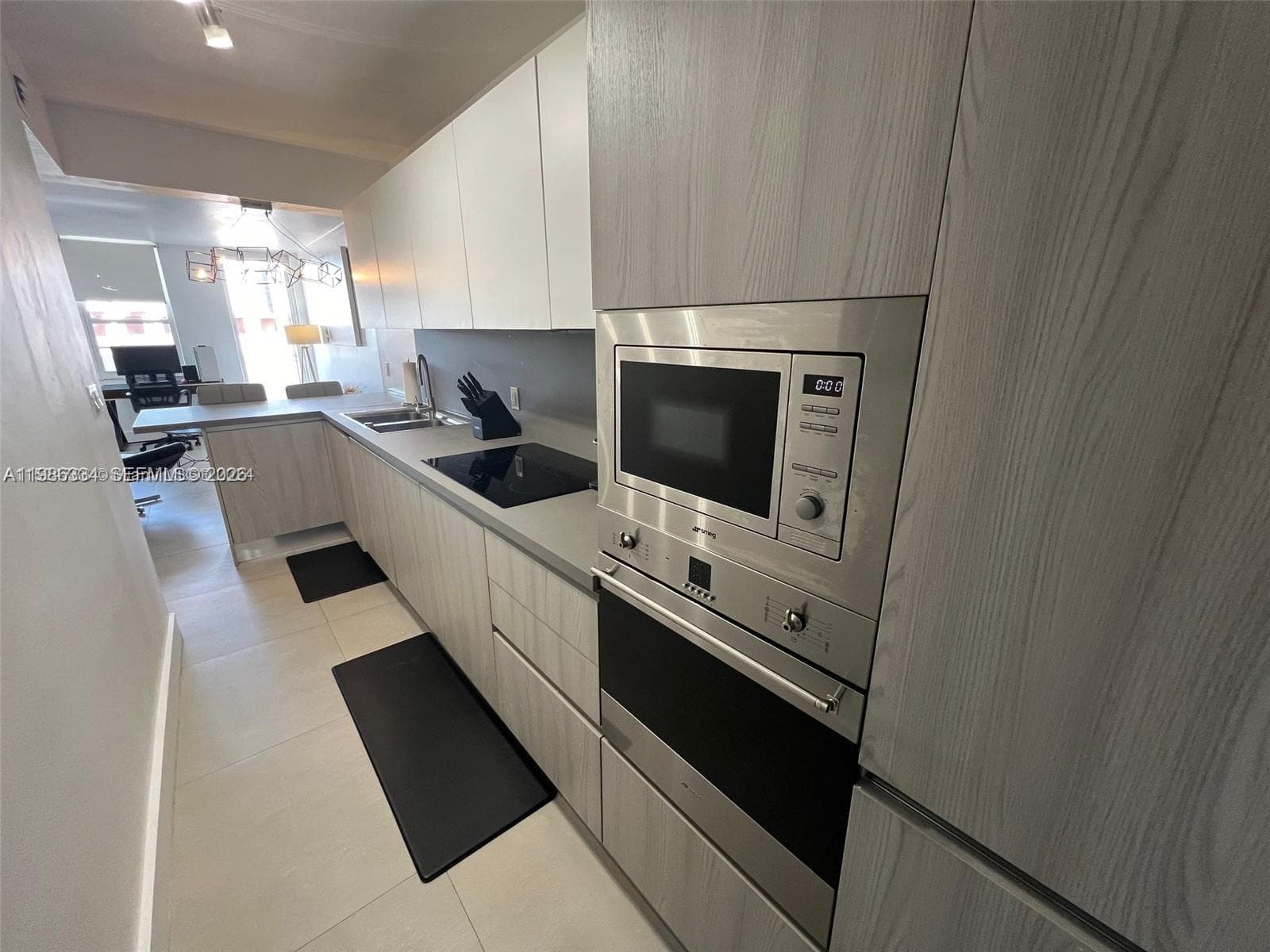 A11986334 — Miami Beach — 3