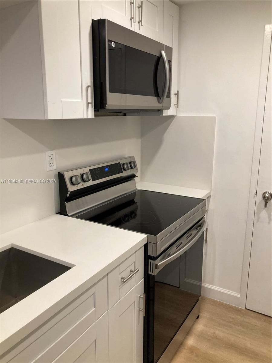 A11986368 — Miami Beach — 23