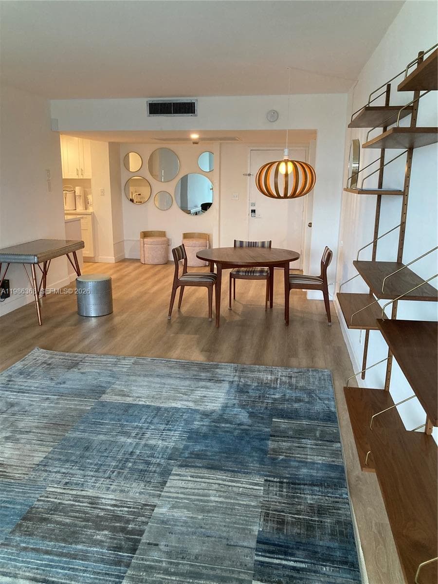 A11986368 — Miami Beach — 46