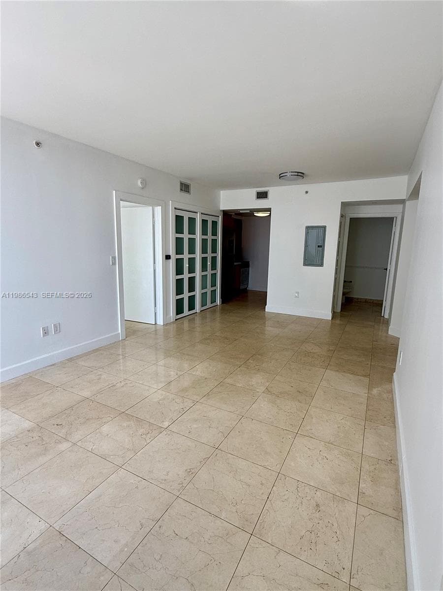 A11986543 — Miami Beach — 7