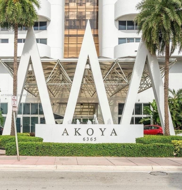 A11986543 — Miami Beach