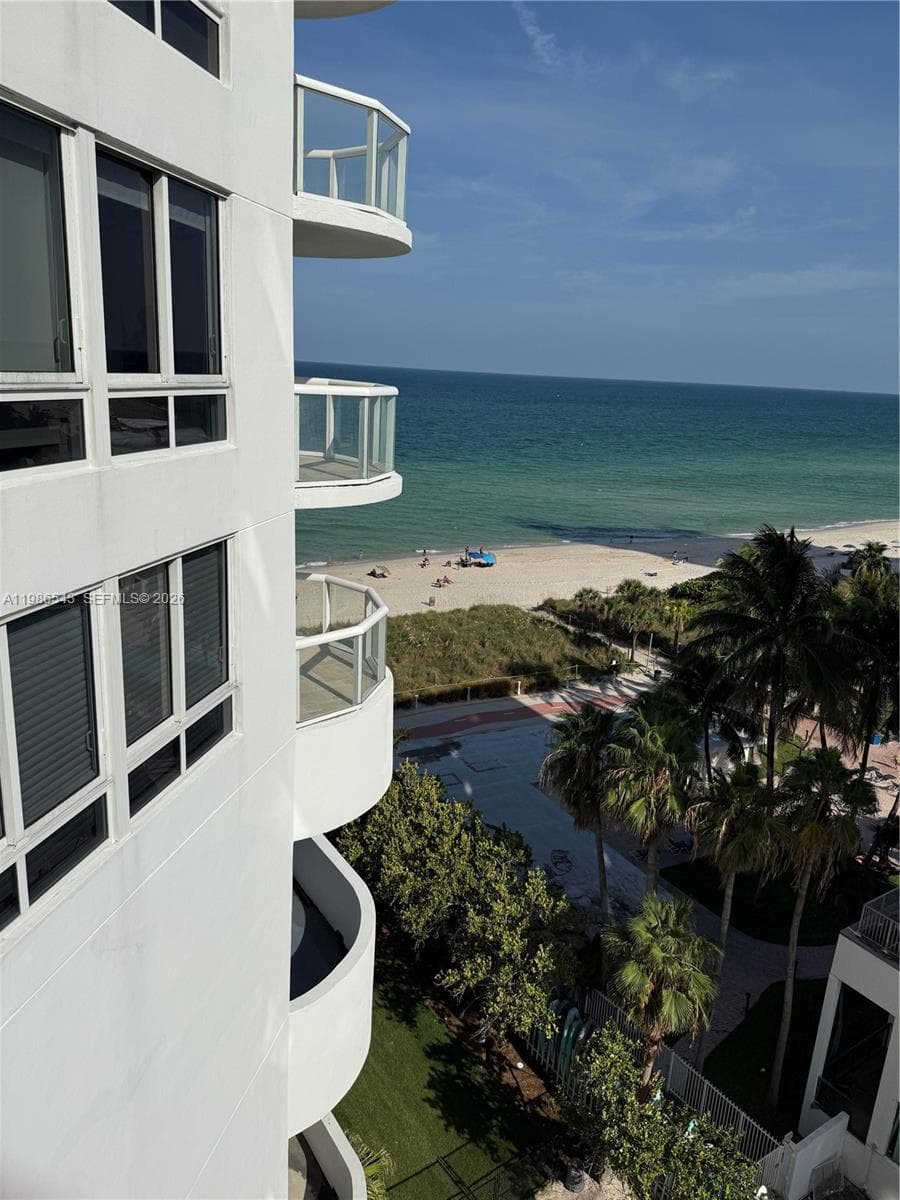 A11986543 — Miami Beach — 14