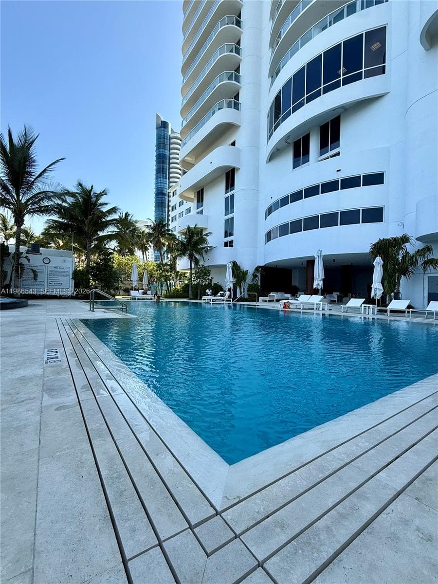 A11986543 — Miami Beach — 11