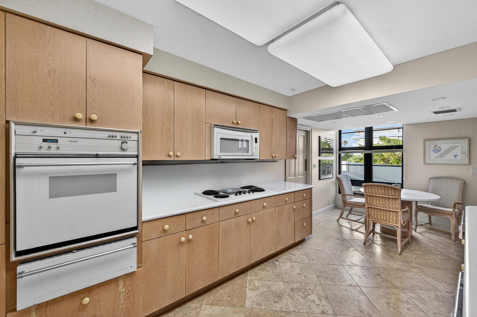 B26004751 — Miami Beach — 8