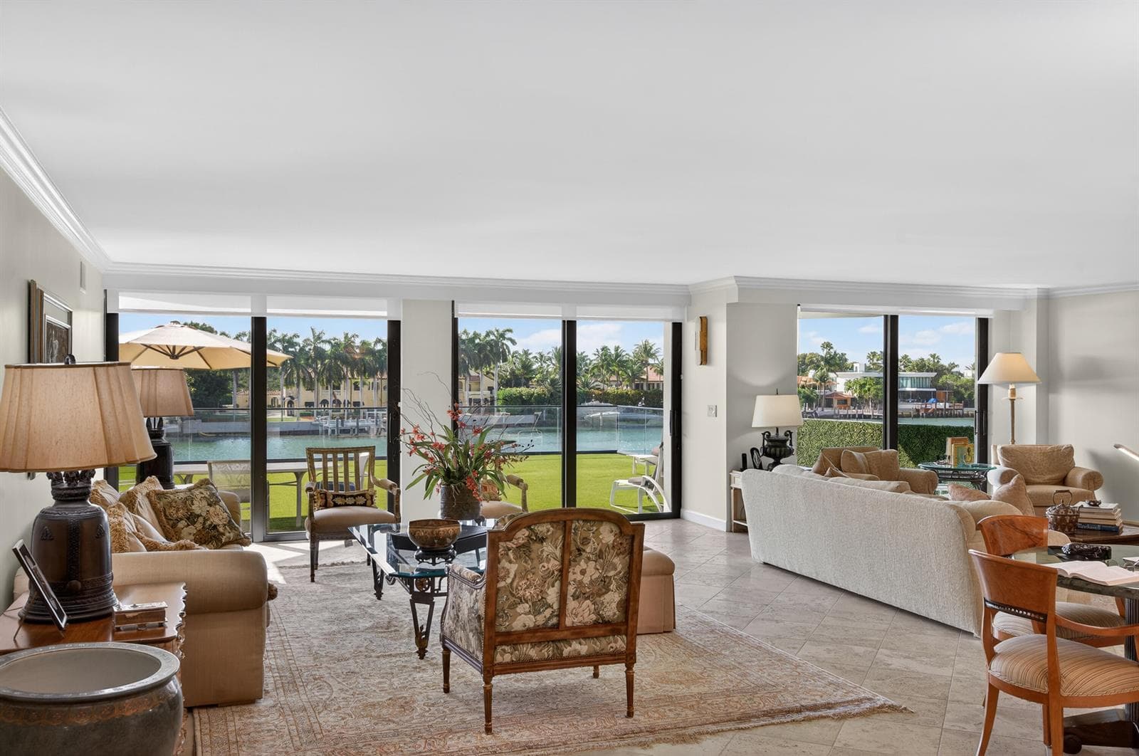 B26004751 — Miami Beach — 25