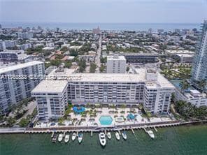 A11986588 — Miami Beach — 3