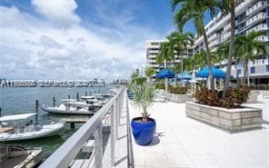 A11986588 — Miami Beach — 15