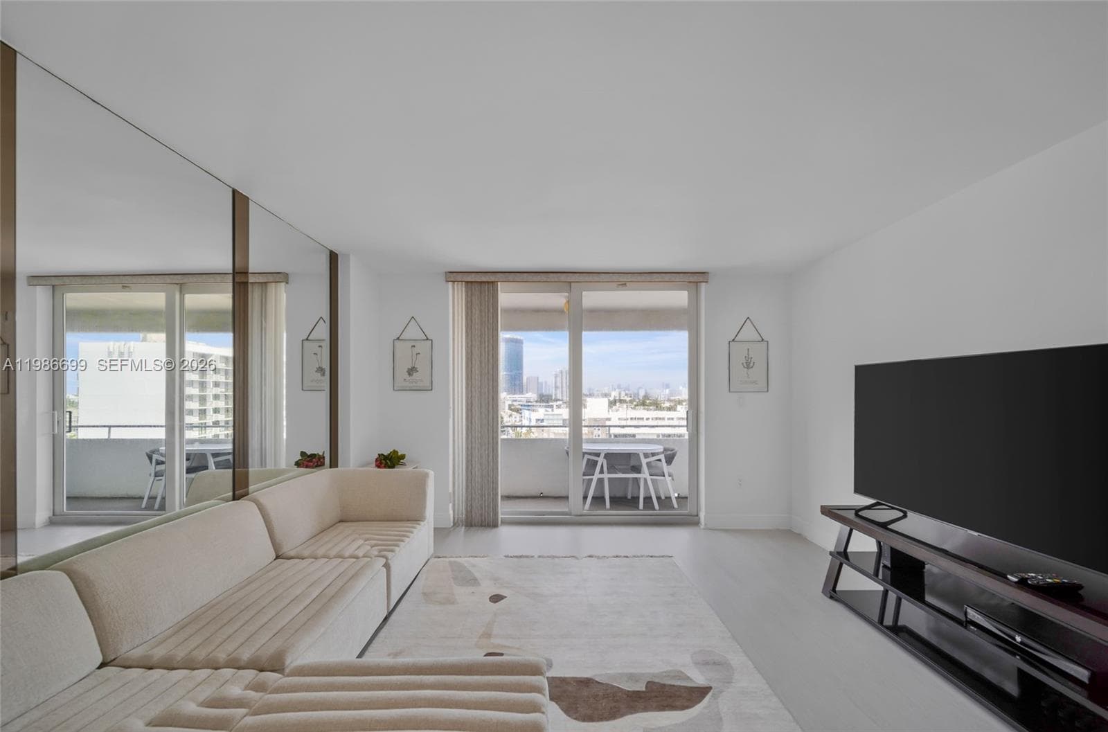 A11986699 — Miami Beach — 6