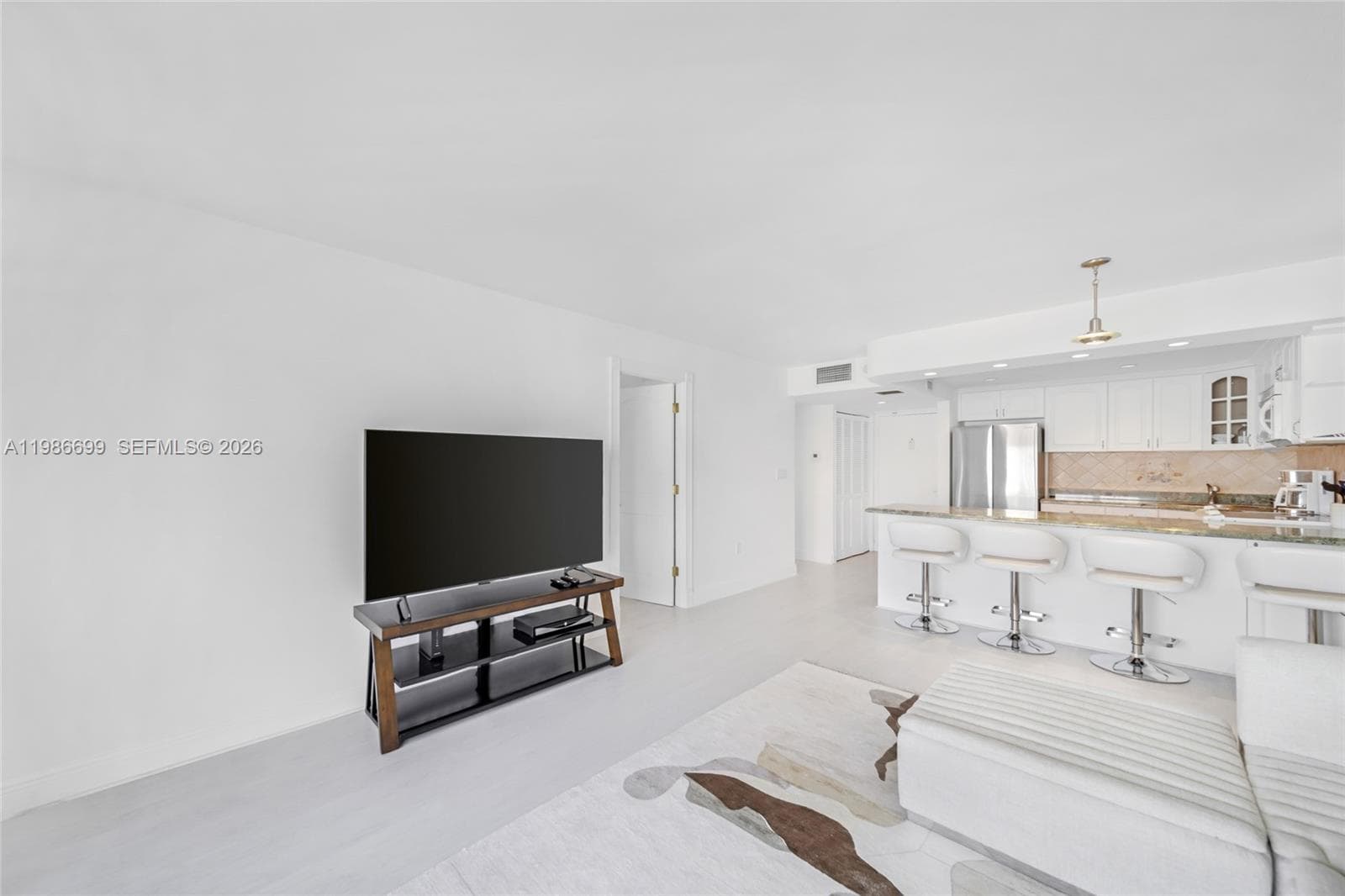 A11986699 — Miami Beach — 8