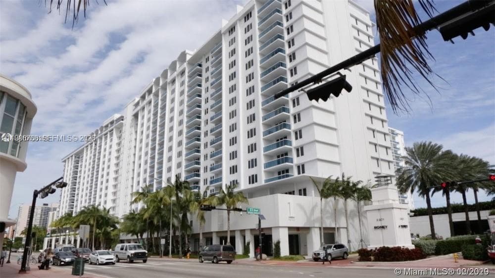 A11986768 — Miami Beach — 33