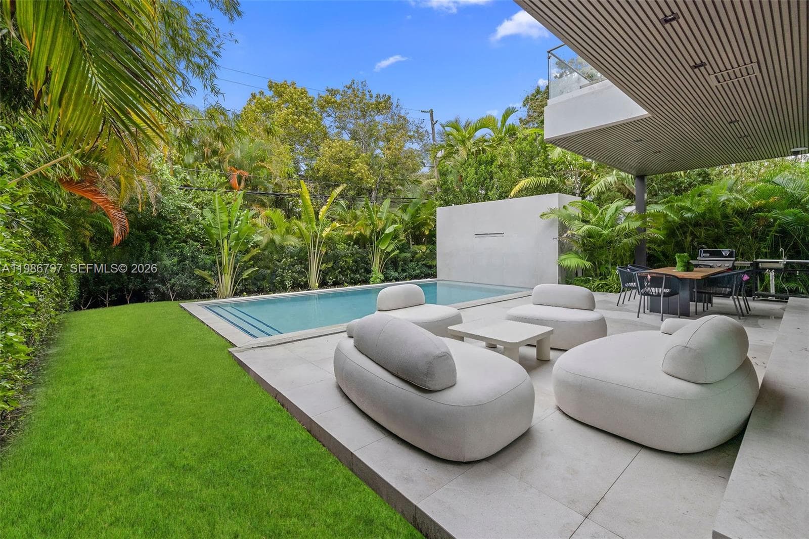 A11986797 — Miami Beach — 46