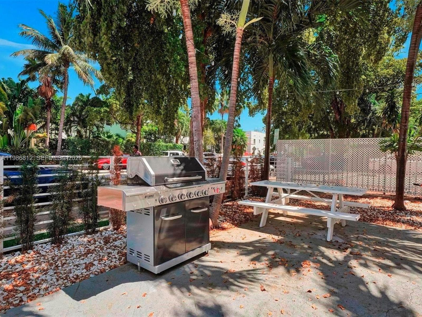A11986812 — Miami Beach — 9