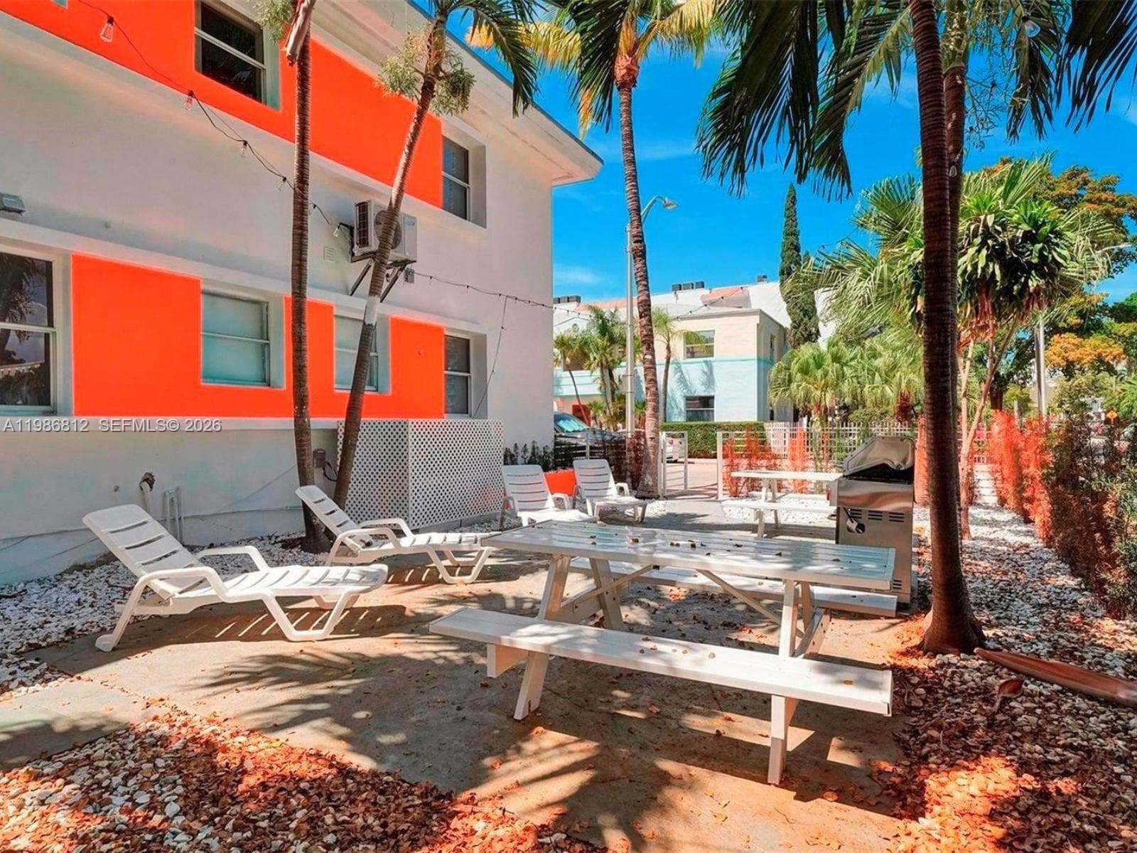 A11986812 — Miami Beach — 11