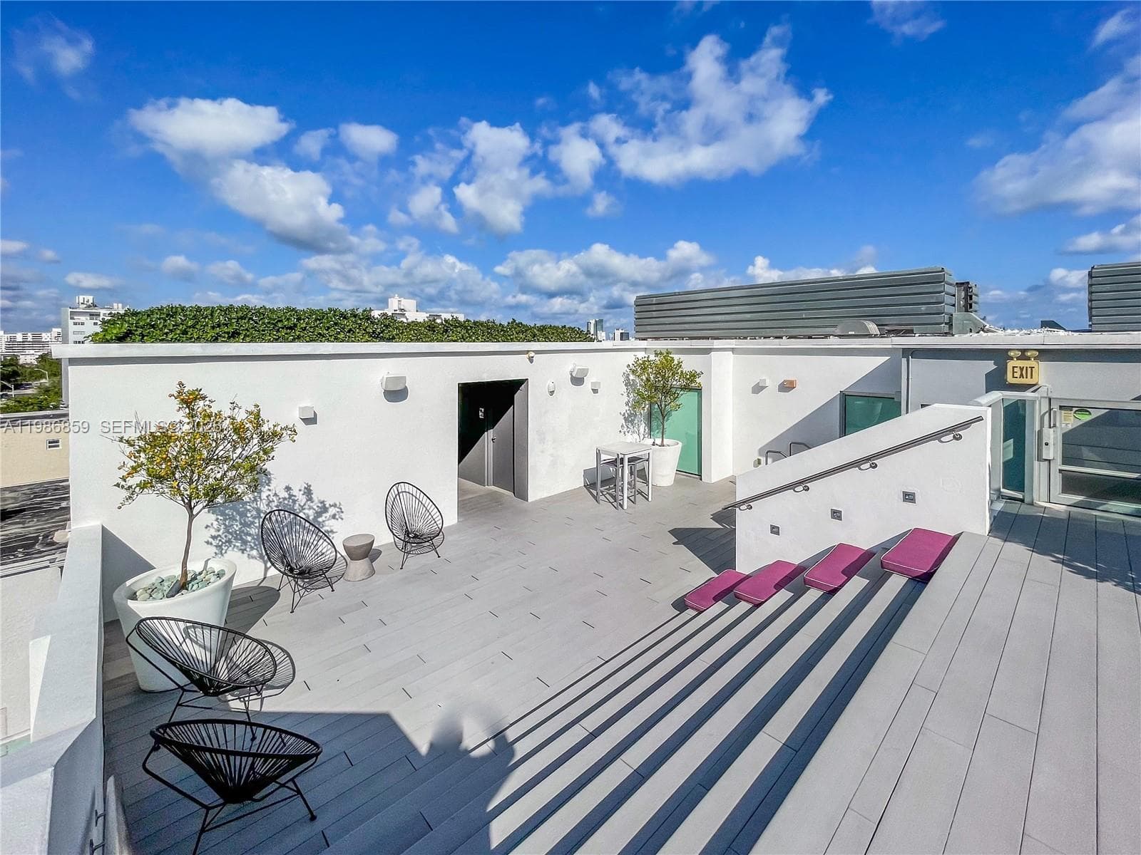 A11986859 — Miami Beach — 17