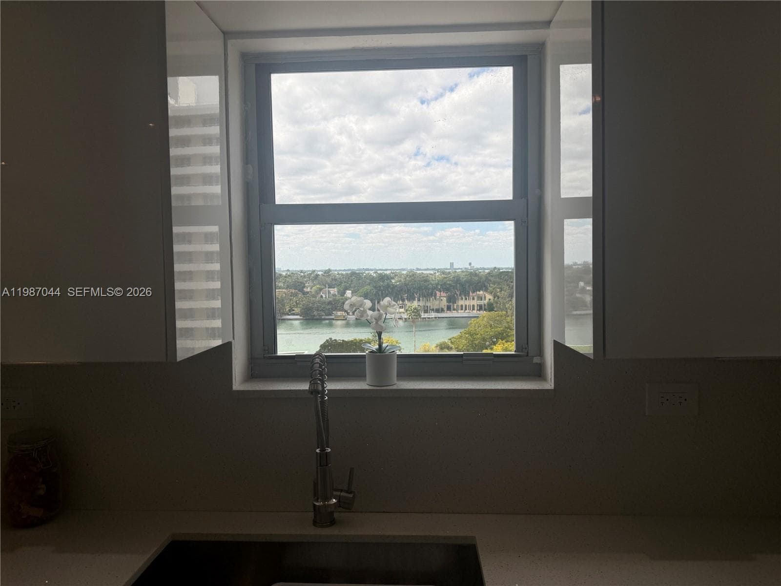 A11987044 — Miami Beach — 23