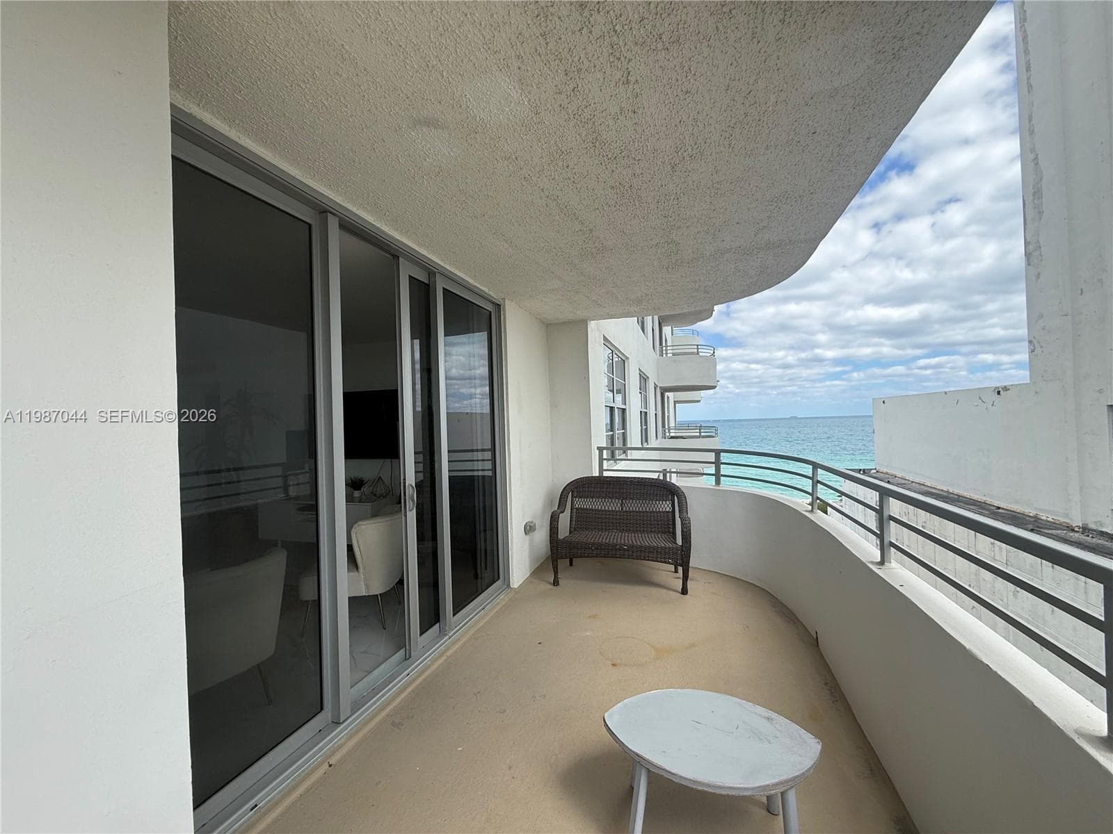 A11987044 — Miami Beach — 10