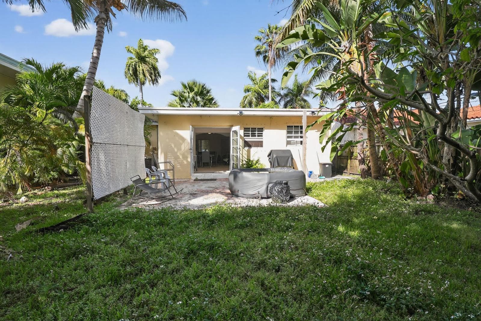 B26005156 — Miami Beach — 27
