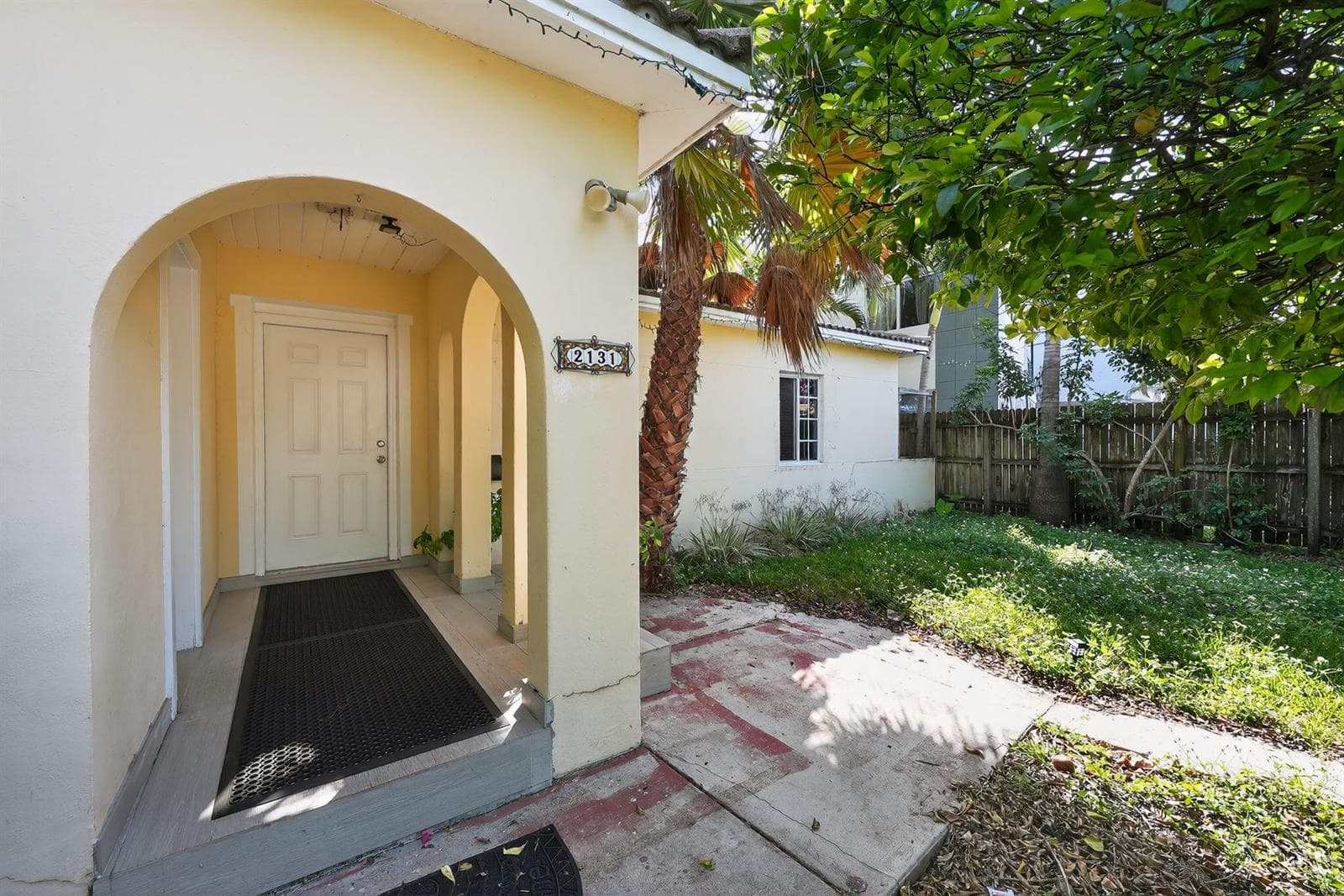 B26005156 — Miami Beach — 3