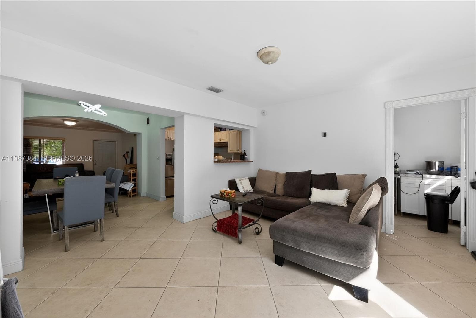 A11987084 — Miami Beach — 15