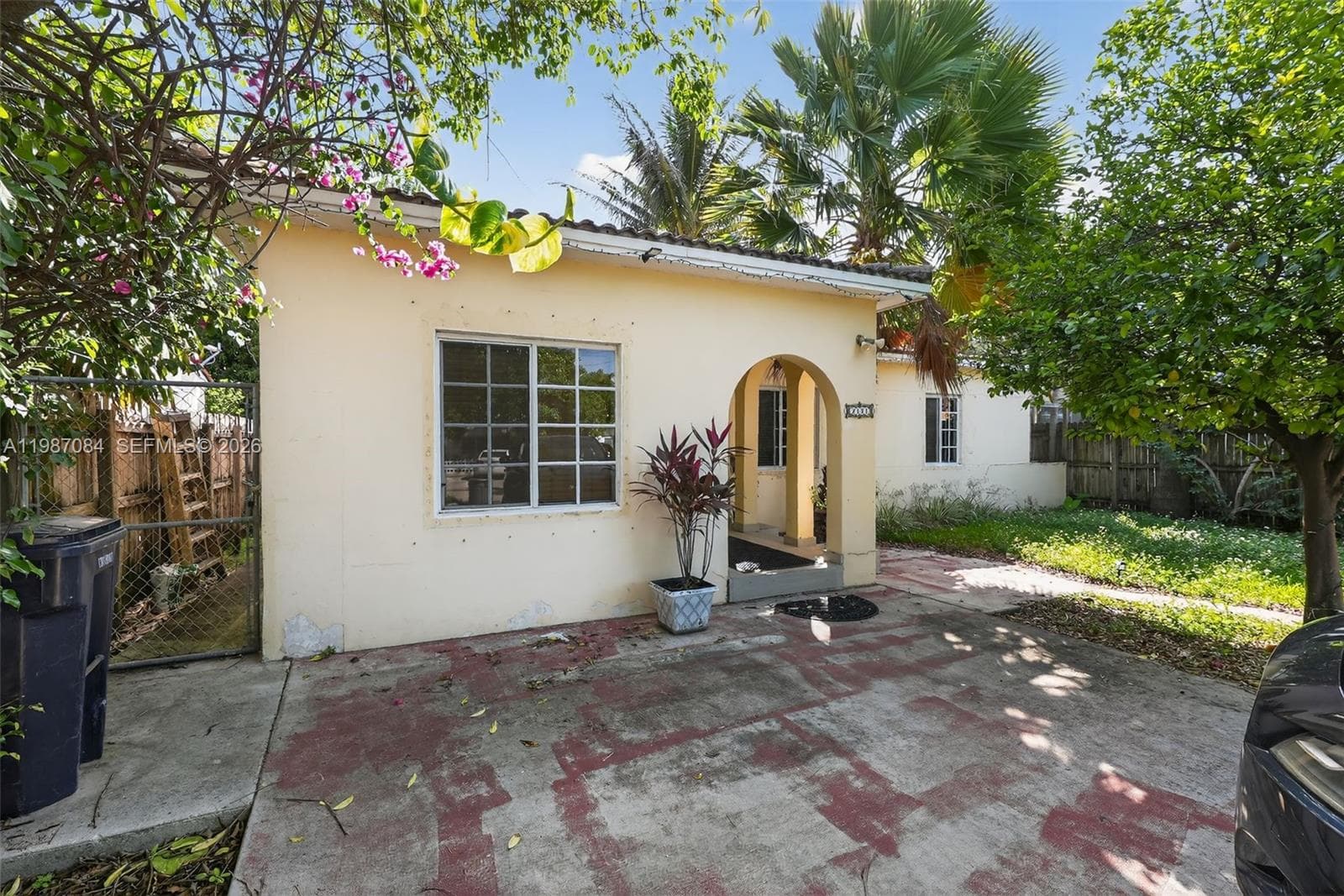 A11987084 — Miami Beach — 29