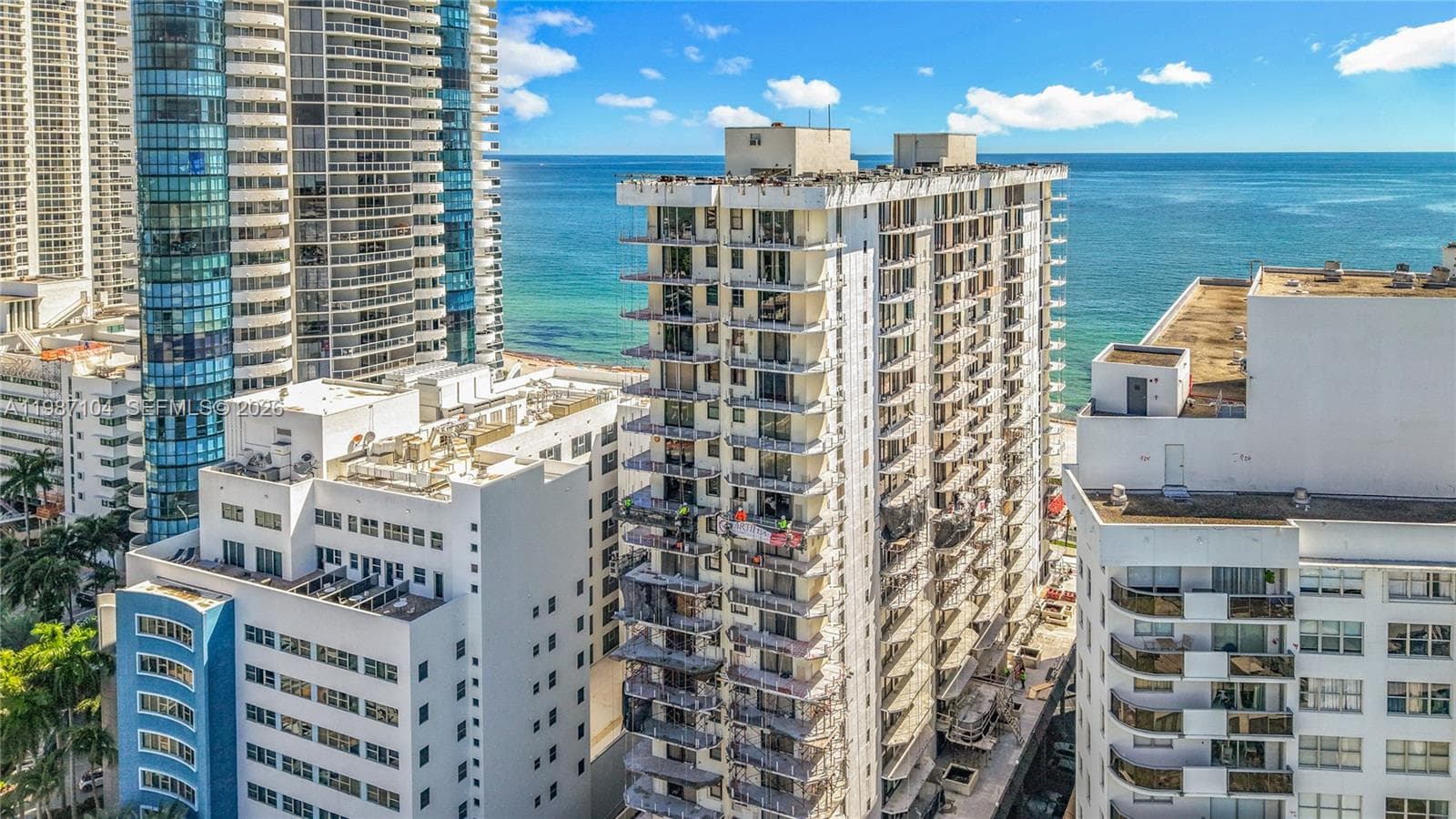 A11987104 — Miami Beach — 50