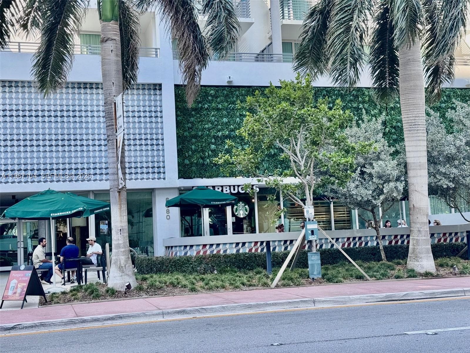 A11987104 — Miami Beach — 39