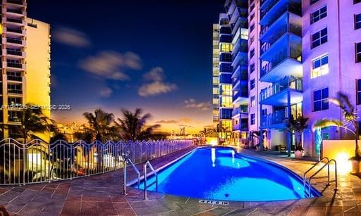 A11987206 — Miami Beach — 47