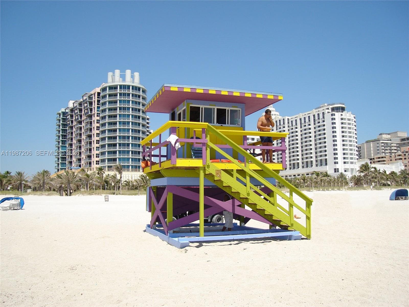 A11987206 — Miami Beach — 33