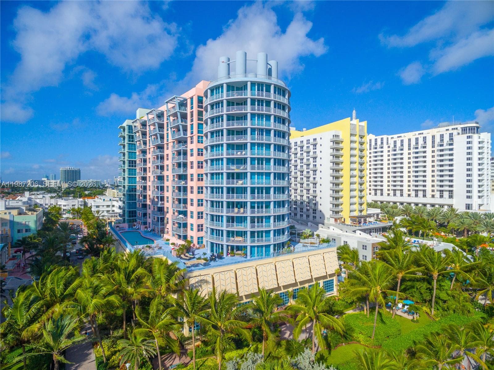 A11987206 — Miami Beach — 25