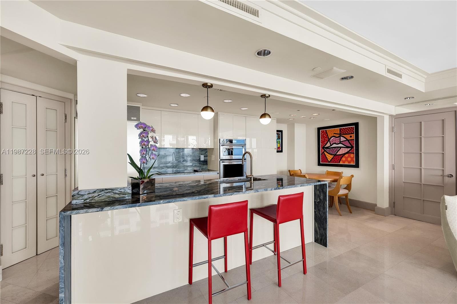 A11987228 — Miami Beach — 12