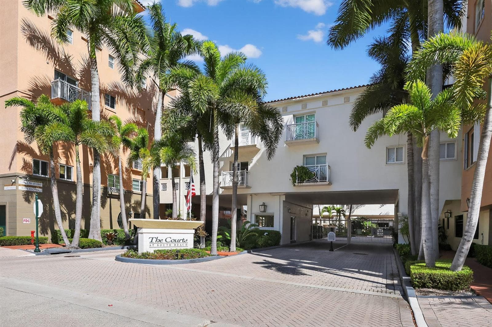 B26005371 — Miami Beach