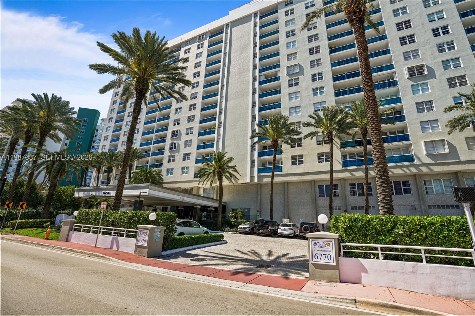 A11987337 — Miami Beach — 27