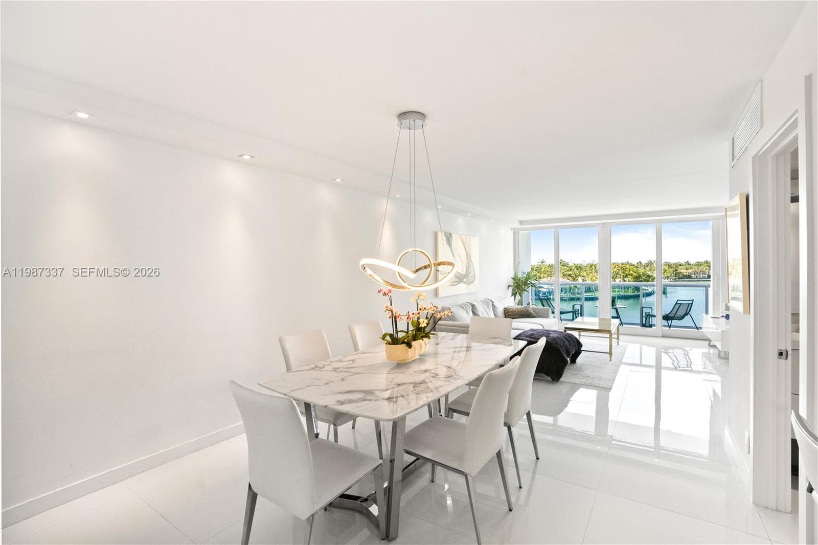 A11987337 — Miami Beach — 3