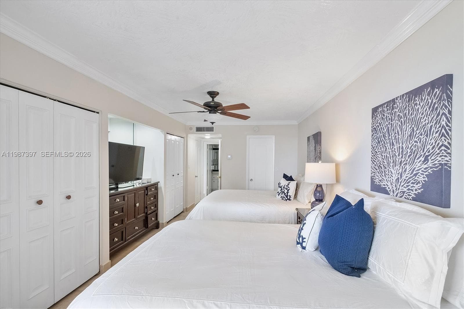 A11987397 — Miami Beach — 2