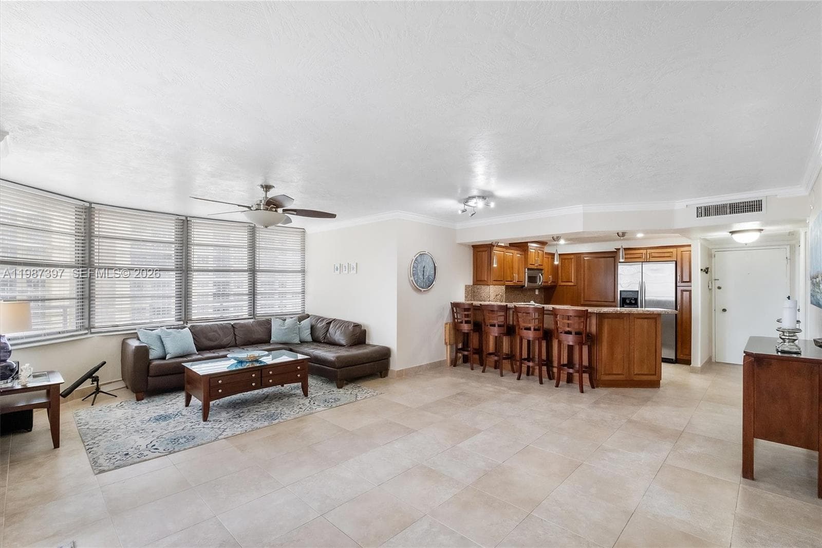 A11987397 — Miami Beach