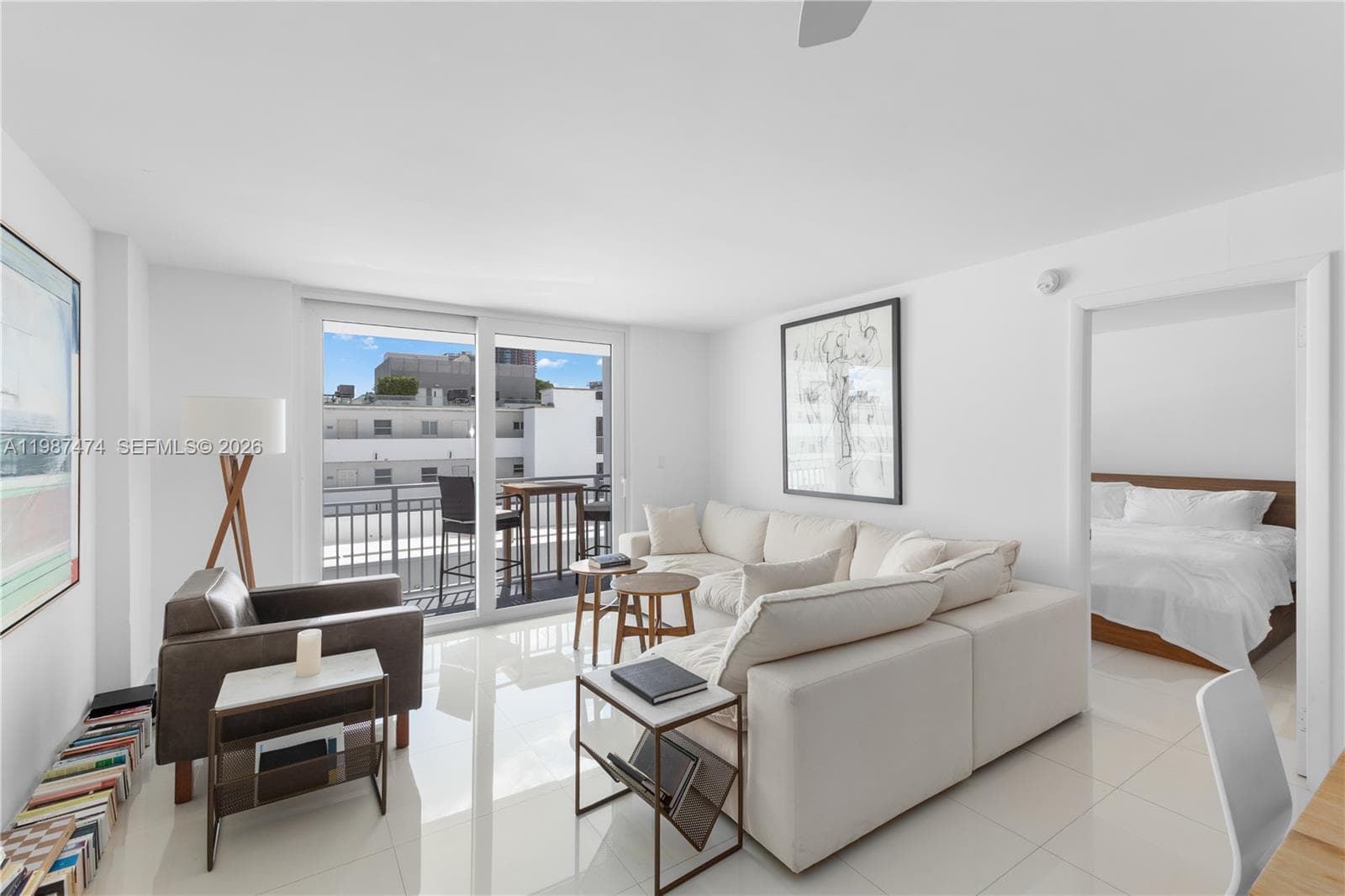 A11987474 — Miami Beach — 12