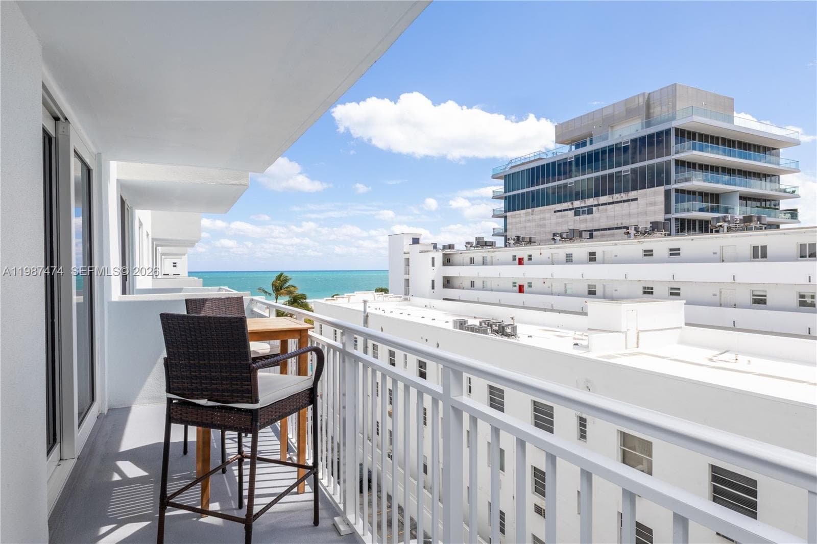 A11987474 — Miami Beach — 9