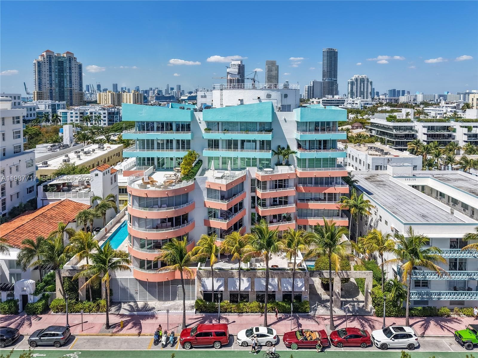 A11987717 — Miami Beach