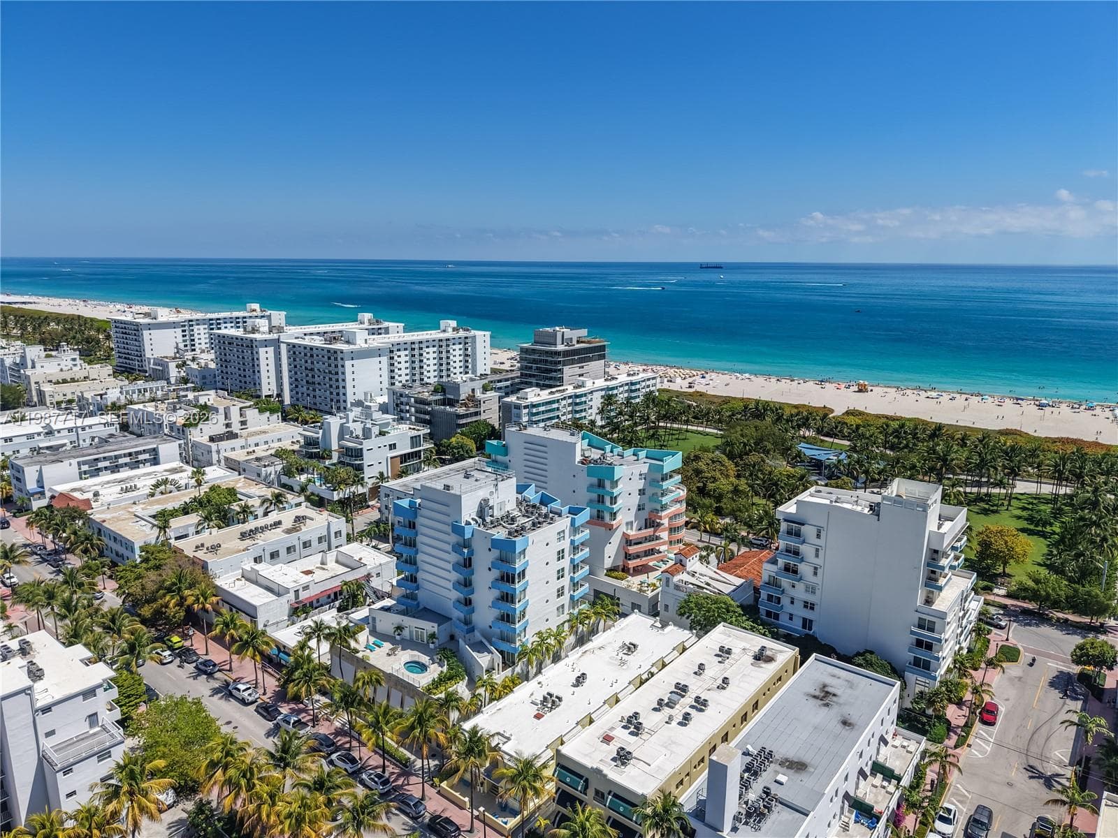 A11987717 — Miami Beach — 20