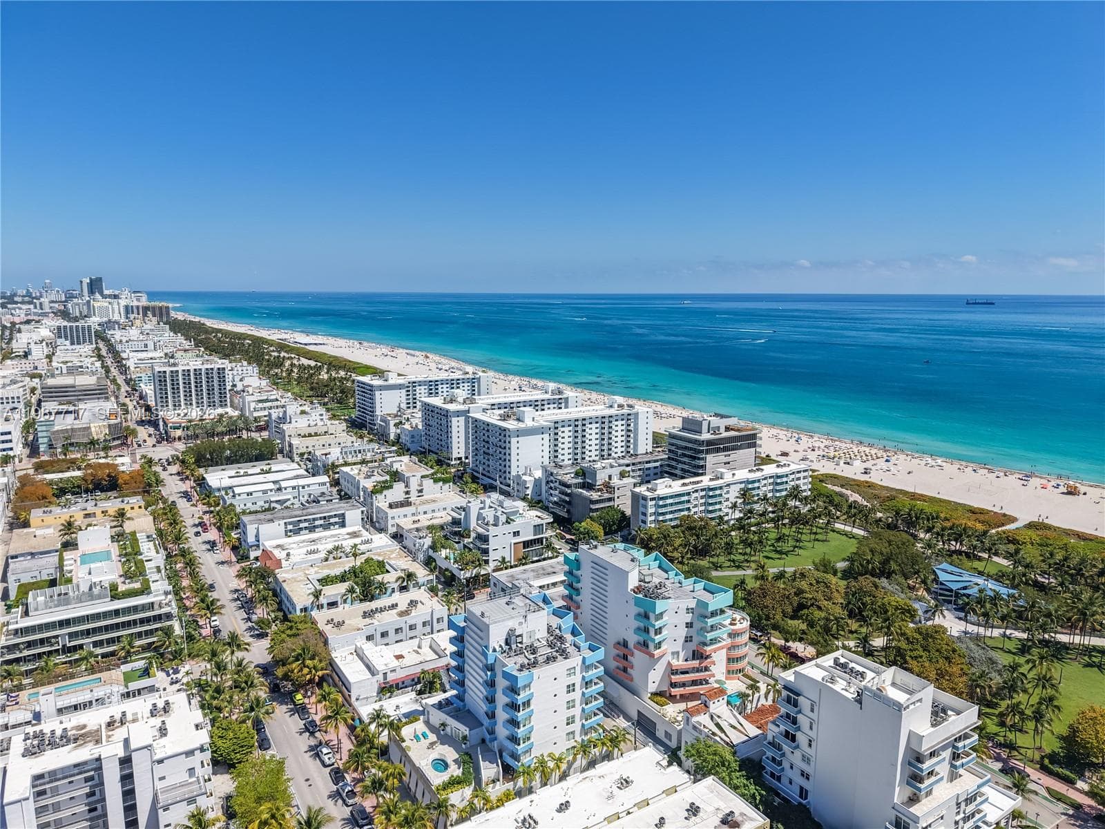 A11987717 — Miami Beach — 24