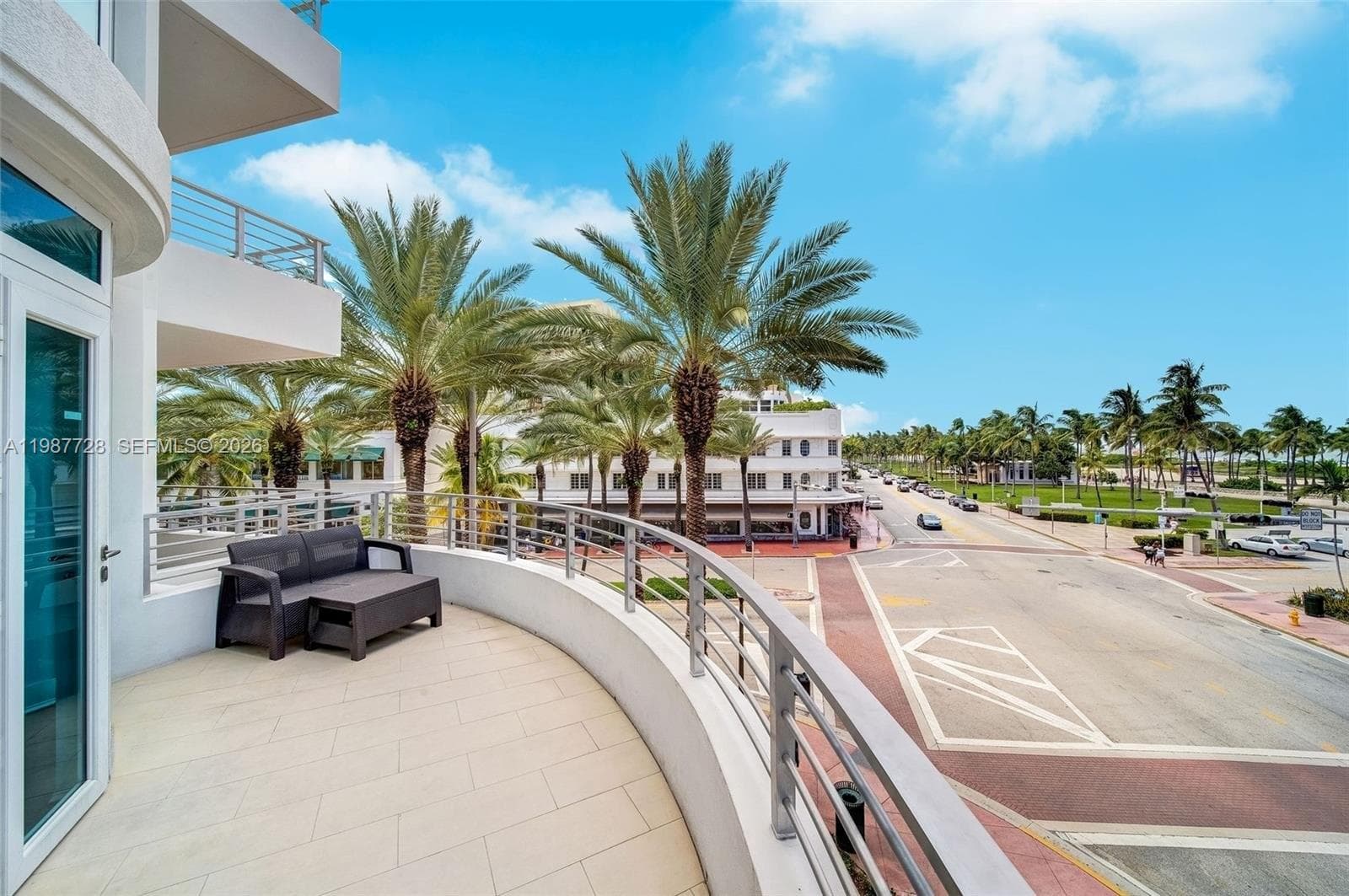 A11987728 — Miami Beach — 10