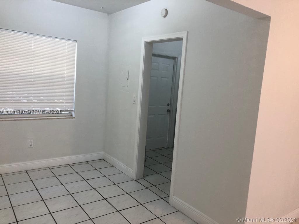A11987767 — Miami Beach — 9