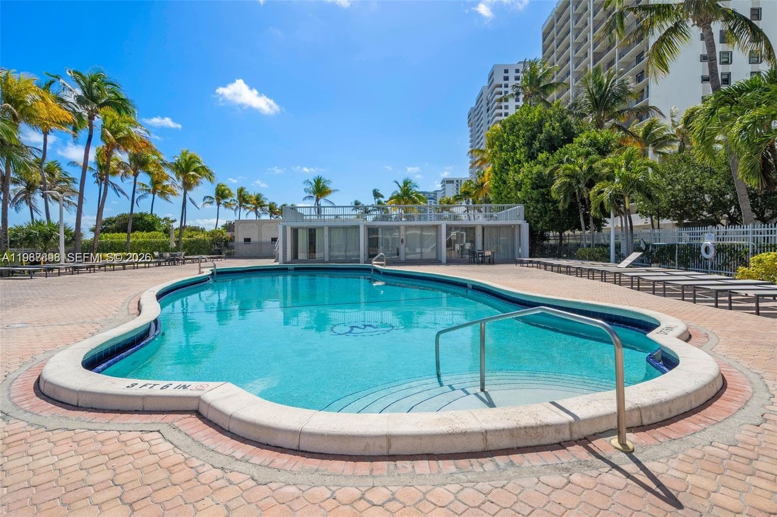 A11987898 — Miami Beach — 50