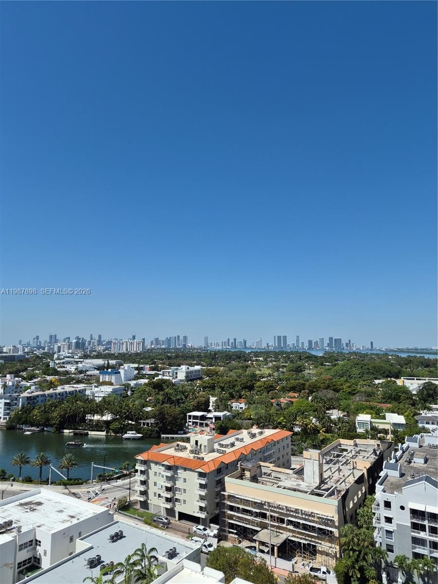 A11987898 — Miami Beach — 21