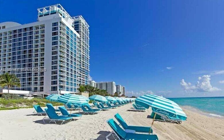 A11987967 — Miami Beach — 27