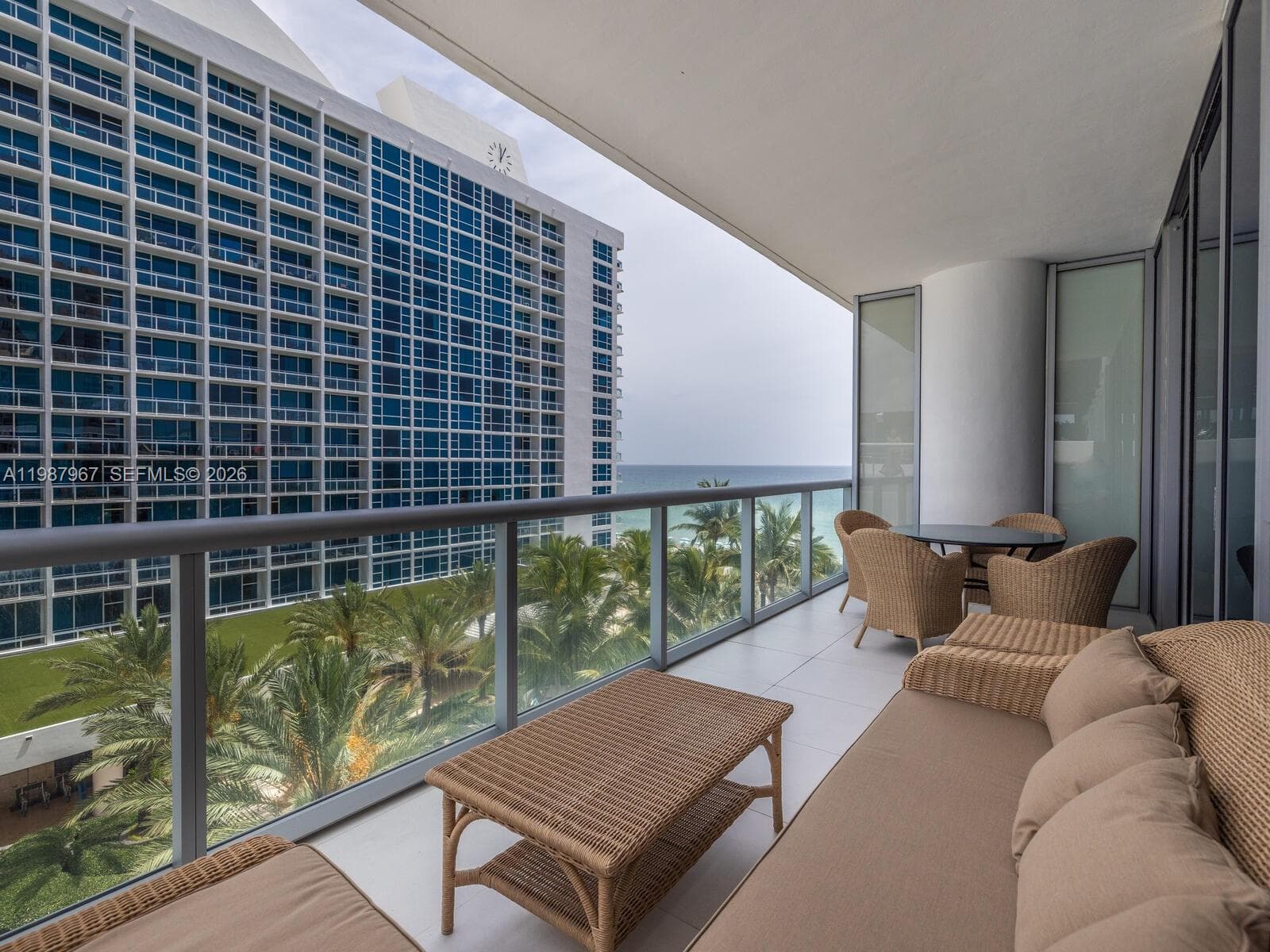 A11987967 — Miami Beach — 22