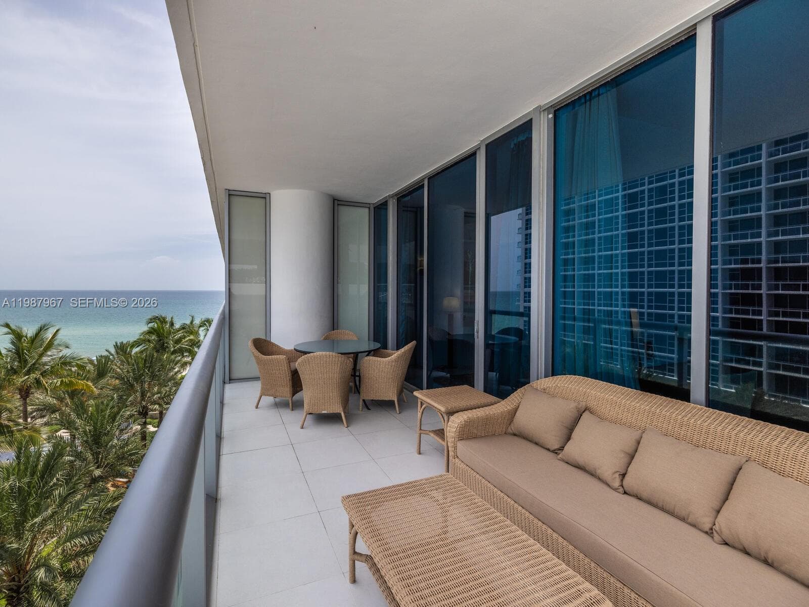 A11987967 — Miami Beach — 24